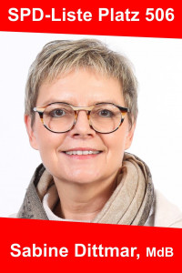 Sabine Dittmar, MdB, 55 Jahre, Ärztin, Marktgemeinderätin, Kreisrätin und Mitglied des Deutschen Bundestages, verheiratet